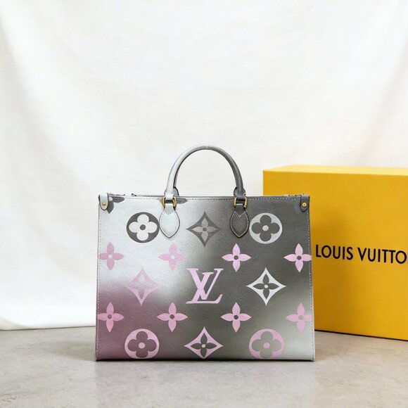 Louis Vuitton Handbags - Louis Vuitton Onthego GM Monogram Gradient Pink